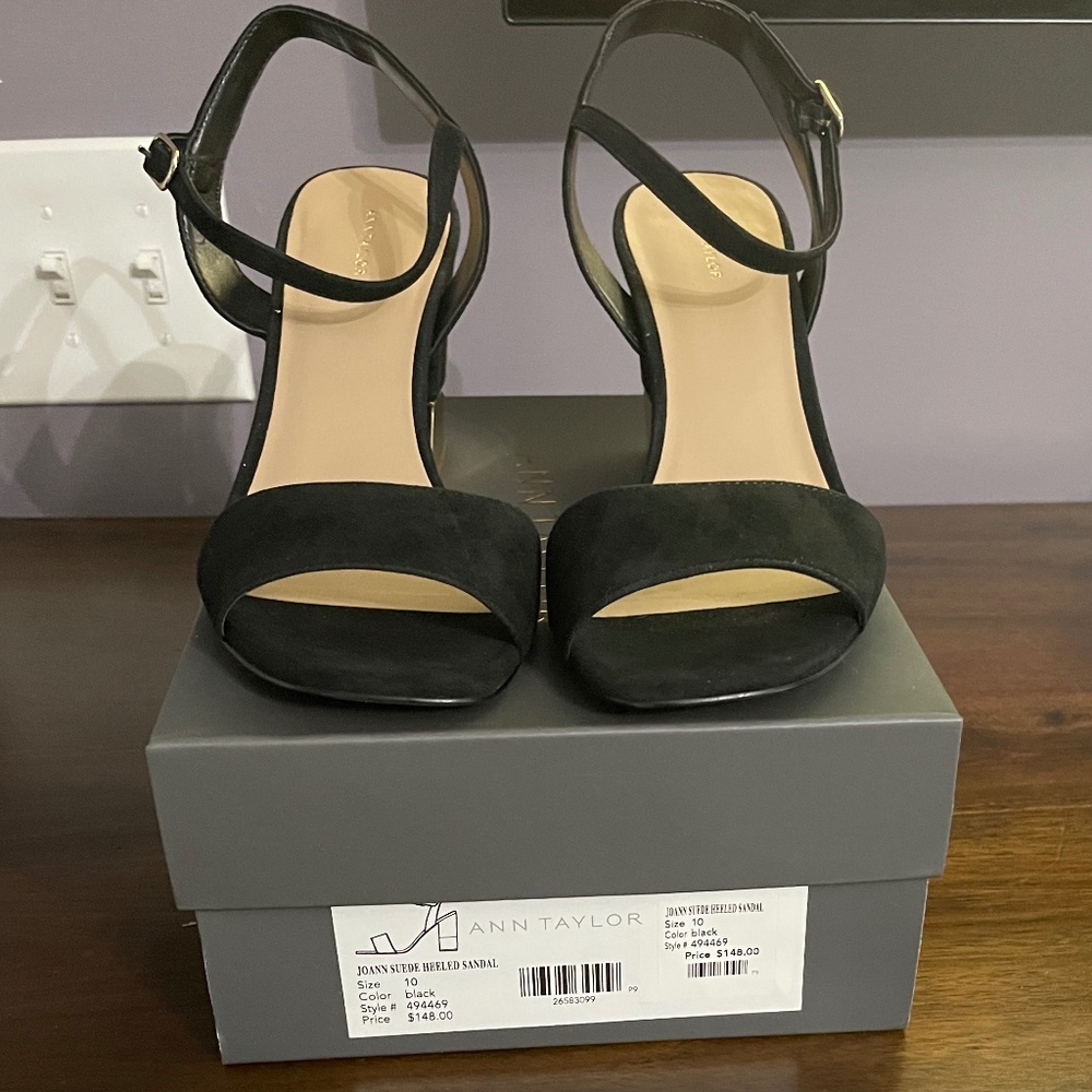 Ann Taylor, Joann Suede Heeled Sandal, Size 10M
